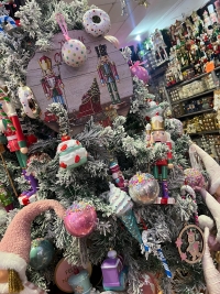 christmas shop femalefocusonline nov24 4